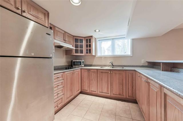 66 Westmount Ave, House detached with 3 bedrooms, 3 bathrooms and 2 parking in Toronto ON | Image 15