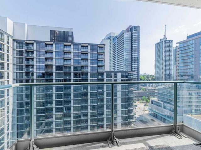 PH15 - 15 Singer Crt, Condo with 1 bedrooms, 2 bathrooms and 1 parking in North York ON | Image 15