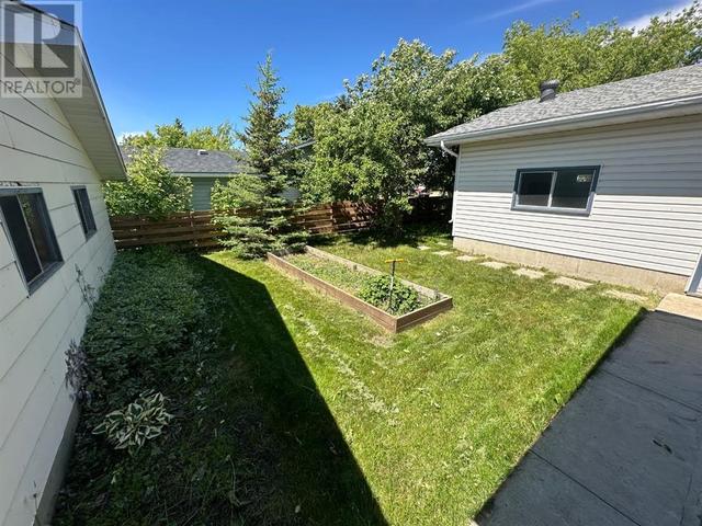 1205 1 St Ne, House detached with 5 bedrooms, 2 bathrooms and 6 parking in Three Hills AB | Image 34