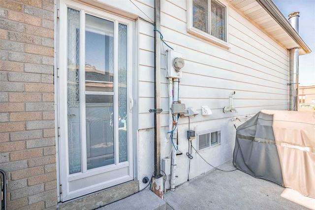 9 Juniper Cres, House semidetached with 3 bedrooms, 2 bathrooms and 4 parking in Brampton ON | Image 17