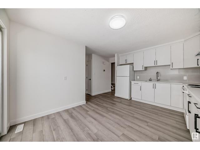 6340 - 34 A Av Nw Nw, House semidetached with 3 bedrooms, 1 bathrooms and null parking in Edmonton AB | Image 15