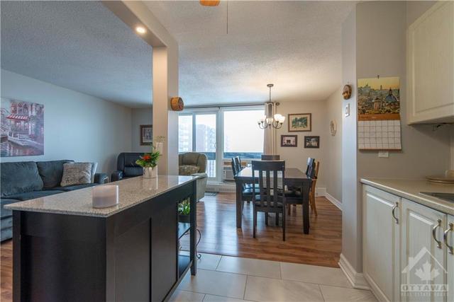 909 - 1505 Baseline Rd, Condo with 3 bedrooms, 2 bathrooms and 2 parking in Ottawa ON | Image 16