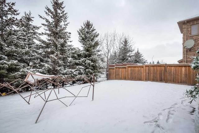 MAIN - 16 Vanwood Cres, House detached with 3 bedrooms, 3 bathrooms and 2 parking in Brampton ON | Image 21