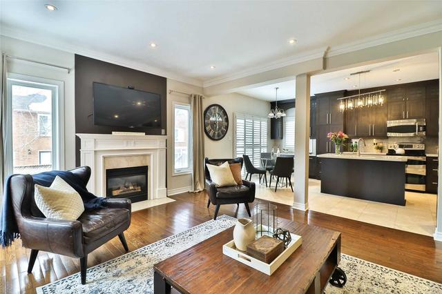 960 Queen St W, House detached with 4 bedrooms, 4 bathrooms and 6 parking in Mississauga ON | Image 7