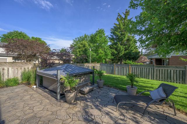 74 Guildford Crt, House detached with 3 bedrooms, 2 bathrooms and 5 parking in London ON | Image 36