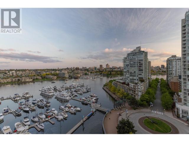 1502 - 1111 Marinaside Cres, Condo with 3 bedrooms, 3 bathrooms and 3 parking in Vancouver BC | Image 31