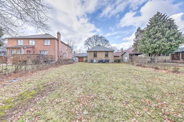MAIN - 31 Fairlin Dr, House detached with 3 bedrooms, 1 bathrooms and 3 parking in Etobicoke ON | Image 27