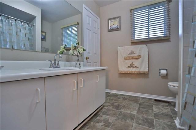 886 Ceremonial Dr, House detached with 4 bedrooms, 5 bathrooms and 3 parking in Mississauga ON | Image 14