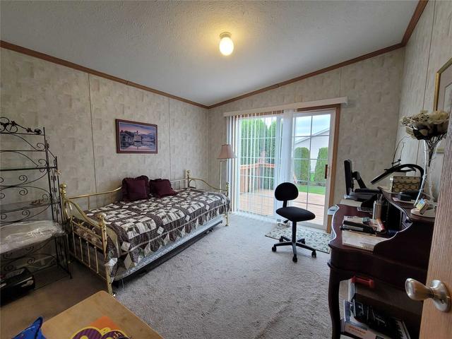 9 Illinois Cres, Home with 2 bedrooms, 2 bathrooms and 2 parking in Wasaga Beach ON | Image 11