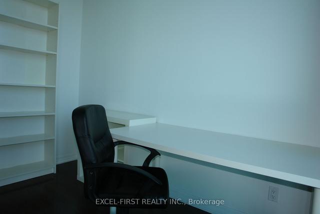 PH207 - 770 Bay St, Condo with 1 bedrooms, 2 bathrooms and 0 parking in Toronto ON | Image 4