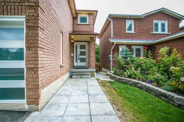 MAIN - 3017 Olympus Mews, House detached with 3 bedrooms, 3 bathrooms and 1 parking in Mississauga ON | Image 7