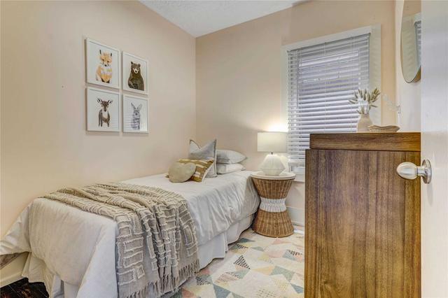 90 Ashdale Ave, House semidetached with 3 bedrooms, 2 bathrooms and 1 parking in Toronto ON | Image 8