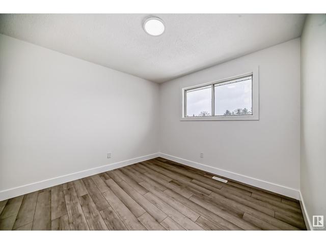 6340 - 34 A Av Nw Nw, House semidetached with 3 bedrooms, 1 bathrooms and null parking in Edmonton AB | Image 20