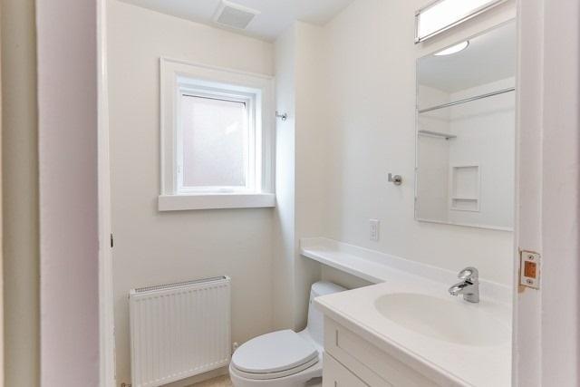 MAIN - 287 St Clair Ave E, House detached with 2 bedrooms, 1 bathrooms and 1 parking in Toronto ON | Image 3