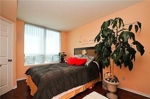 PH205 - 5 Emerald Lane, Condo with 2 bedrooms, 1 bathrooms and 1 parking in Thornhill ON | Image 6