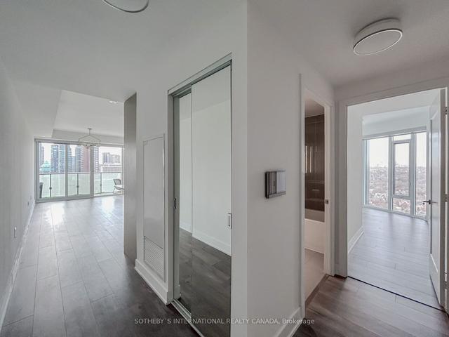 2602 - 575 Bloor St E, Condo with 3 bedrooms, 2 bathrooms and 0 parking in Toronto ON | Image 12