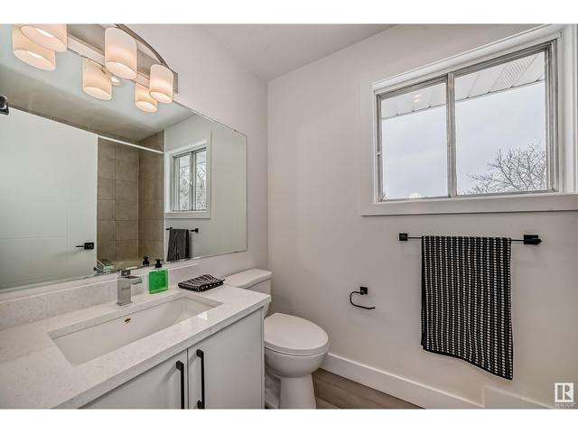 6340 - 34 A Av Nw Nw, House semidetached with 3 bedrooms, 1 bathrooms and null parking in Edmonton AB | Image 23
