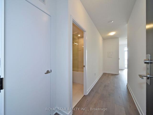 909 - 10 Honeycrisp Cres, Condo with 2 bedrooms, 2 bathrooms and 1 parking in Vaughan ON | Image 37