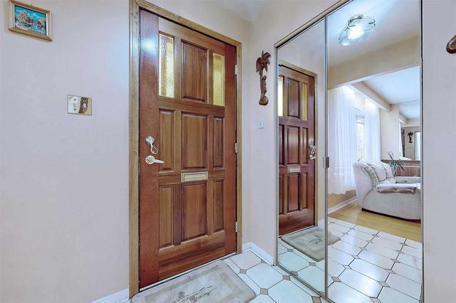 884 Flagship Dr, House semidetached with 3 bedrooms, 2 bathrooms and 3 parking in Mississauga ON | Image 20
