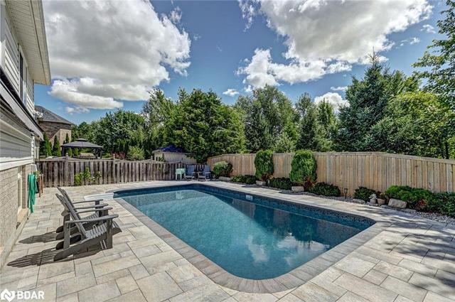 9 Lakewoods Crt, House detached with 4 bedrooms, 2 bathrooms and 6 parking in Barrie ON | Image 9