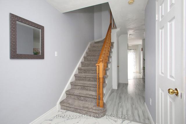 19 Gilgorm Rd, Townhouse with 3 bedrooms, 3 bathrooms and 2 parking in Brampton ON | Image 19