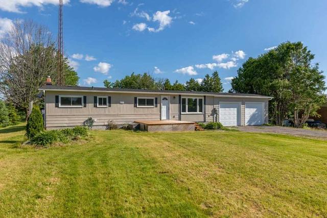 884 Stewart Line, House detached with 2 bedrooms, 2 bathrooms and 12 parking in Cavan ON | Image 1
