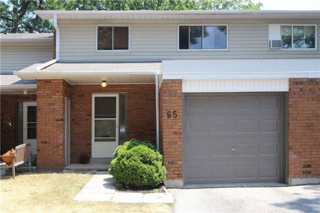 1270 Gainsborough Dr, Townhouse with 4 bedrooms, 2 bathrooms and 1 parking in Oakville ON | Image 1