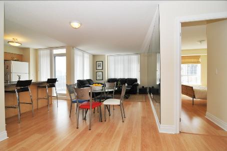 803 - 7 N Park Rd, Condo with 2 bedrooms, 2 bathrooms and 1 parking in Vaughan ON | Image 6