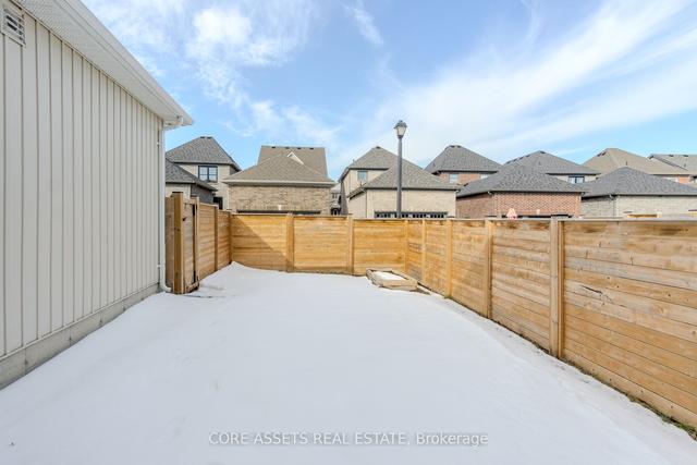 883 Broadway Blvd, House attached with 3 bedrooms, 3 bathrooms and 2 parking in Peterborough ON | Image 27