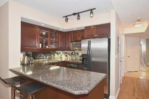 PH19 - 140 Simcoe St, Condo with 2 bedrooms, 1 bathrooms and 1 parking in Toronto ON | Image 9