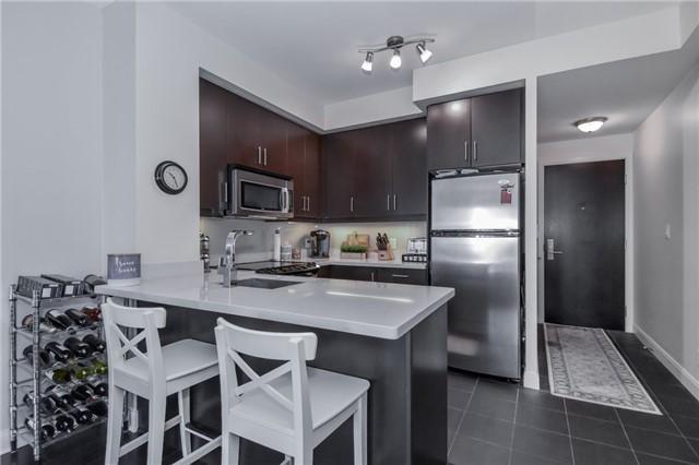 803 - 50 Absolute Ave, Condo with 1 bedrooms, 1 bathrooms and 1 parking in Mississauga ON | Image 3