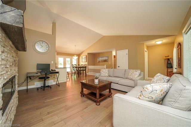 8850 Timberwood Trail, House detached with 3 bedrooms, 3 bathrooms and 10 parking in Grand Bend ON | Image 8