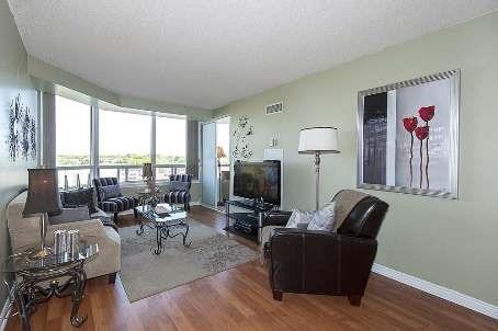 887 - 1 Greystone Walk Dr, Condo with 2 bedrooms, 2 bathrooms and 1 parking in Scarborough ON | Image 3