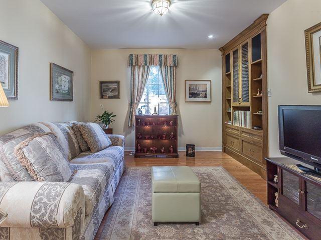 90A Glen Rd, House semidetached with 3 bedrooms, 4 bathrooms and 4 parking in Toronto ON | Image 7