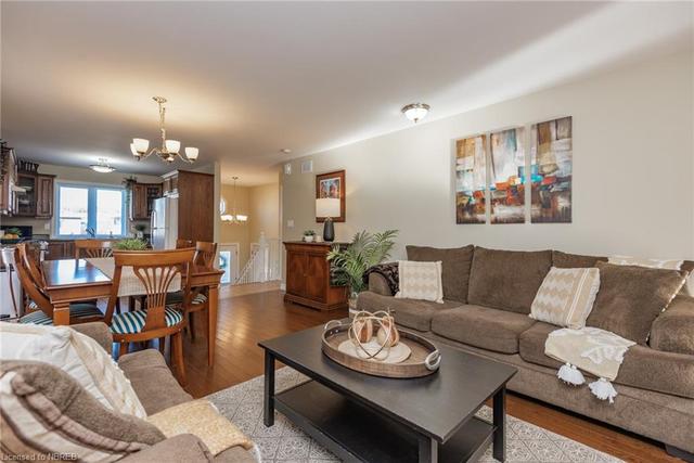 37 Perut Pl, House attached with 4 bedrooms, 3 bathrooms and 5 parking in North Bay ON | Image 38