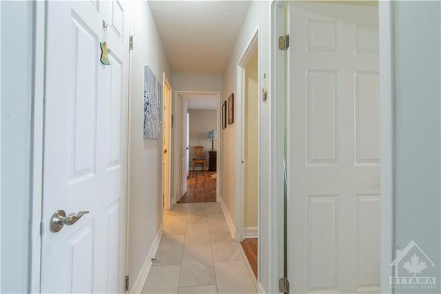 909 - 1505 Baseline Rd, Condo with 3 bedrooms, 2 bathrooms and 2 parking in Ottawa ON | Image 18