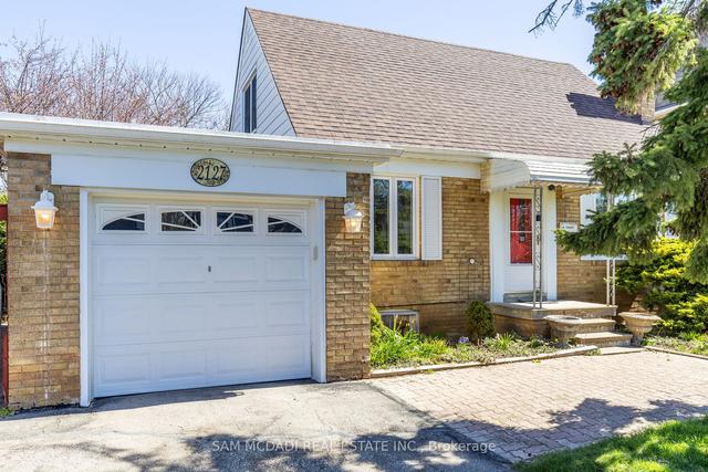 2127 Primate Rd, House detached with 2 bedrooms, 2 bathrooms and 5 parking in Mississauga ON | Image 1