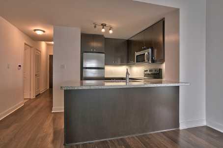 0 - 50 Absolute Ave, Condo with 2 bedrooms, 2 bathrooms and 1 parking in Mississauga ON | Image 4