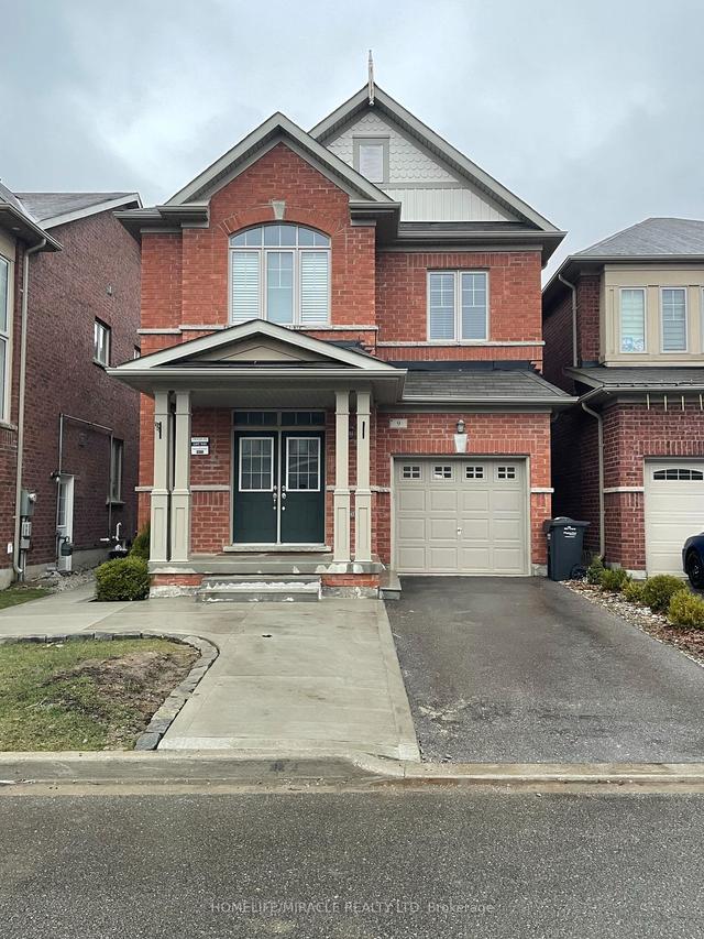 9 Humberstone Cres, House detached with 2 bedrooms, 1 bathrooms and 2 parking in Brampton ON | Image 1