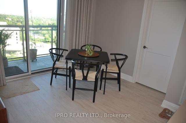 1105 - 15 Lynch St, Condo with 2 bedrooms, 2 bathrooms and 1 parking in Brampton ON | Image 10
