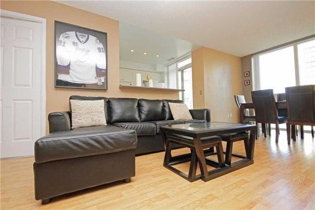 PH-13 - 17 Michael Power Pl, Condo with 2 bedrooms, 2 bathrooms and 1 parking in Etobicoke ON | Image 4