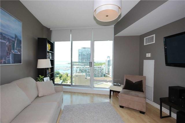 PH17 - 650 Queens Quay W, Condo with 1 bedrooms, 1 bathrooms and 1 parking in Toronto ON | Image 10