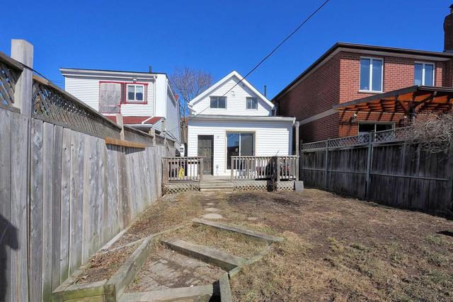 MAIN - 3 Sutherland Ave, House detached with 3 bedrooms, 2 bathrooms and 2 parking in East York ON | Image 19