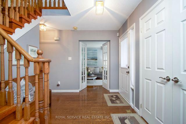 909 Kingsley Crt, House detached with 4 bedrooms, 4 bathrooms and 4 parking in Oshawa ON | Image 35