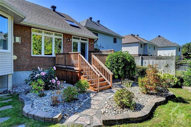 909 Sandy Forest Pl, House detached with 3 bedrooms, 3 bathrooms and 6 parking in Gloucester ON | Image 29