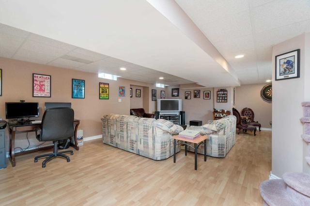 9 Iris Cres, House detached with 4 bedrooms, 3 bathrooms and 6 parking in Brampton ON | Image 26