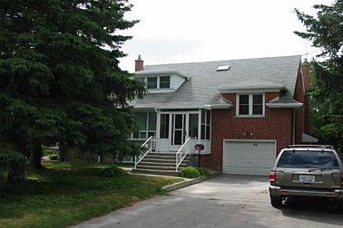 90 Bedford Park Ave, House detached with 4 bedrooms, 3 bathrooms and 4 parking in Richmond Hill ON | Image 1