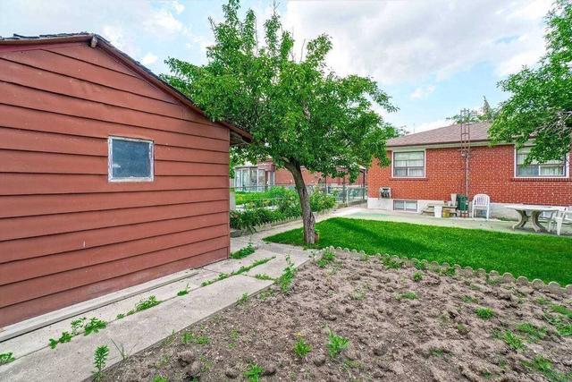 MAIN - 103 Regent Rd, House detached with 3 bedrooms, 1 bathrooms and 2 parking in North York ON | Image 18