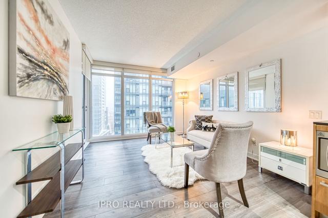 909 - 80 Queens Wharf Rd, Condo with 1 bedrooms, 1 bathrooms and 0 parking in Toronto ON | Image 4