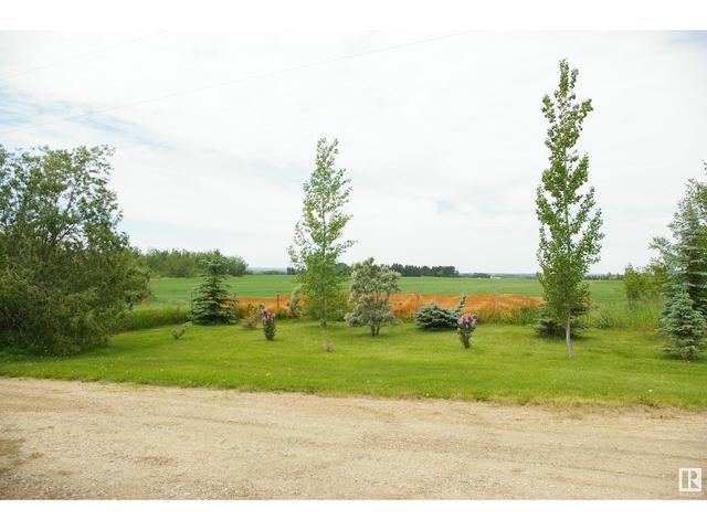 26116 Township Road 552, House detached with 4 bedrooms, 3 bathrooms and null parking in Sturgeon County AB | Image 57
